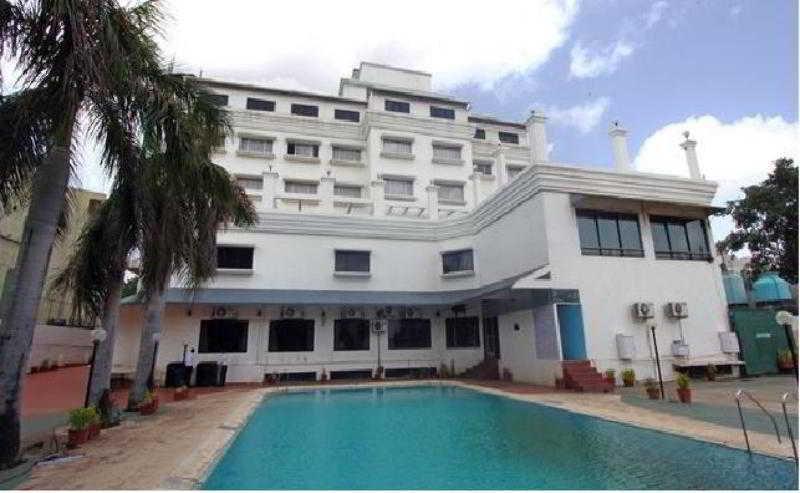 فندق Treebo Regency - Bund Garden, Dhole Patil Road بونة المظهر الخارجي الصورة