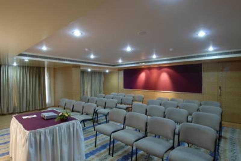 فندق Treebo Regency - Bund Garden, Dhole Patil Road بونة المظهر الخارجي الصورة