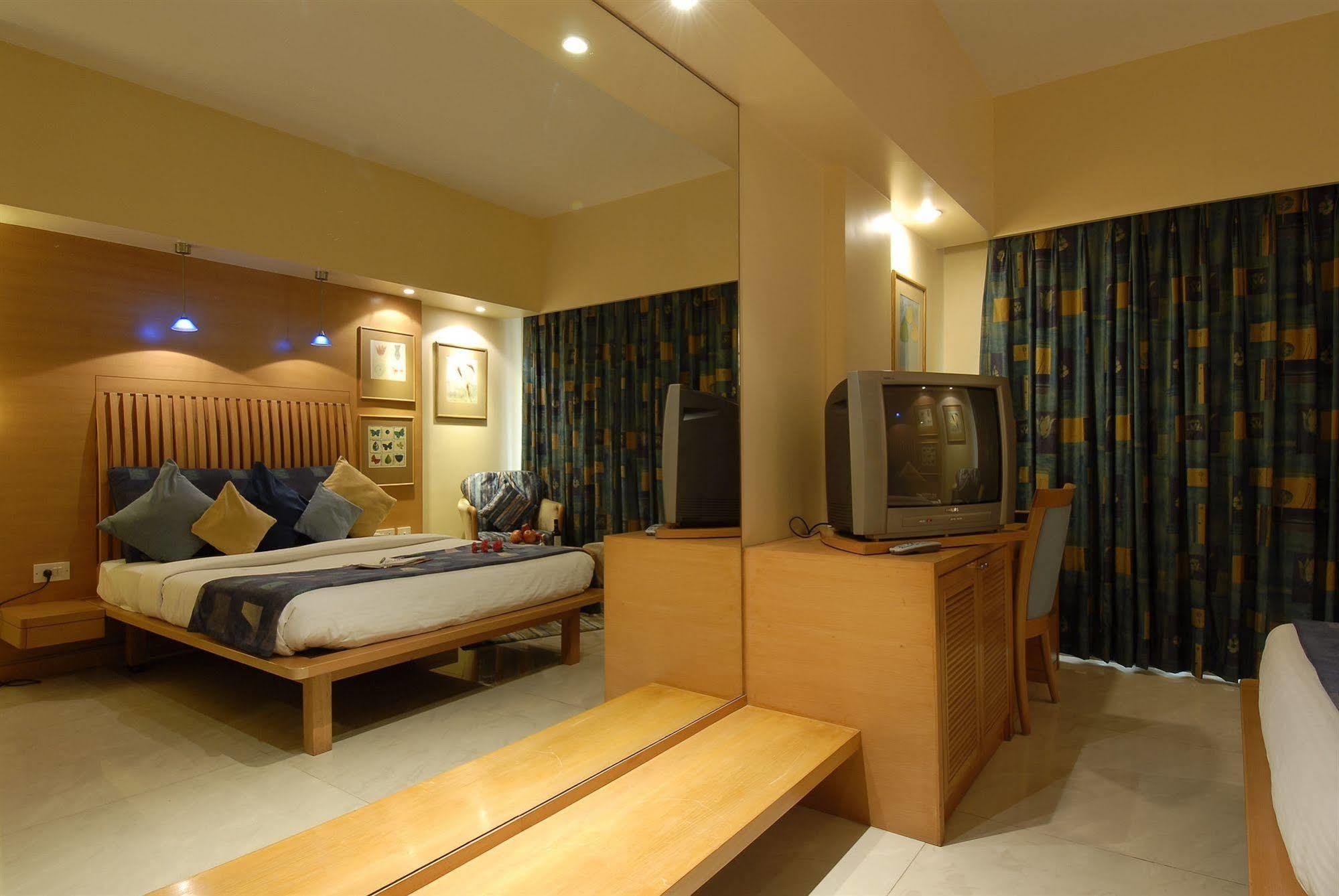فندق Treebo Regency - Bund Garden, Dhole Patil Road بونة المظهر الخارجي الصورة